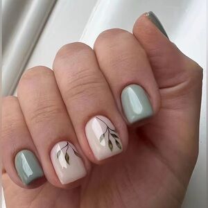 Brand New 24pcs Morandi Green Leaf Design Press-On Nails